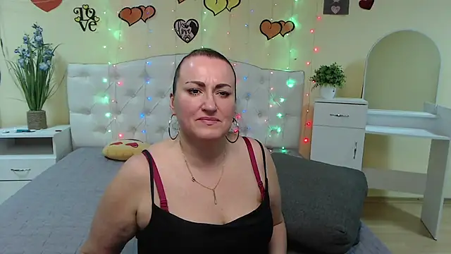 DianaMGG online show from 12, 3, 2025
