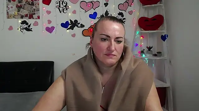 DianaMGG online show from 28, 2, 2025