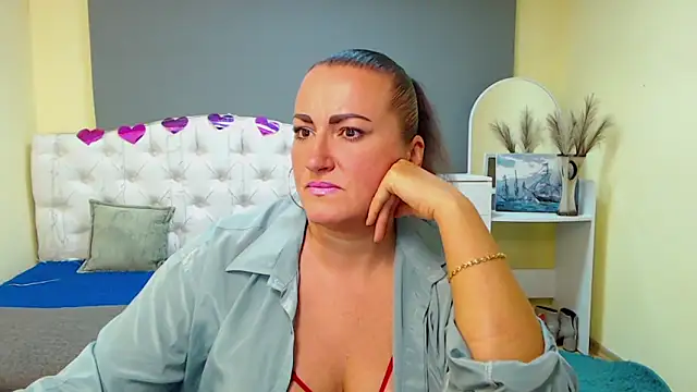 DianaMGG online show from 11, 10, 2025