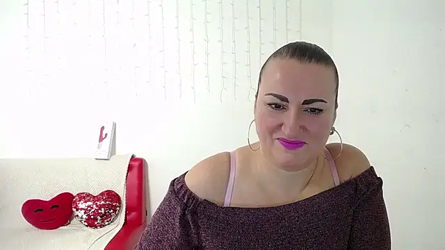 DianaMGG online show from 10, 11, 2025