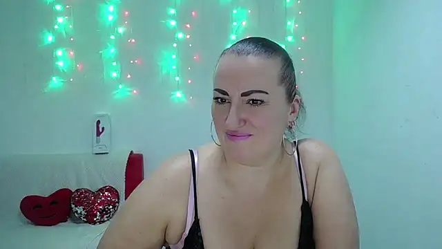 DianaMGG online show from 8, 11, 2025