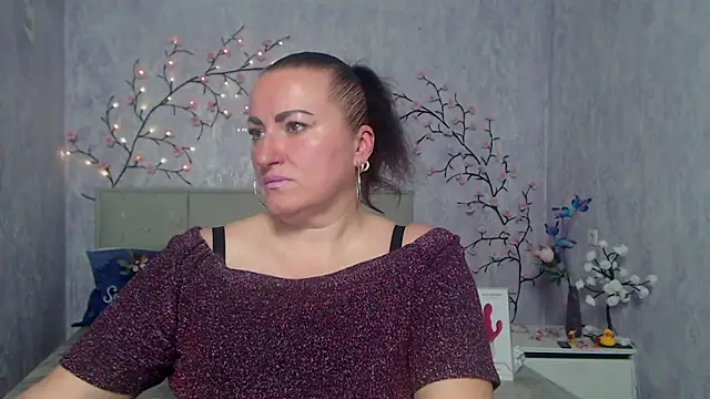 Snapshot of DianaMGG chatting on 24, 4, 2026 DianaMGG online show from 24, 4, 2026