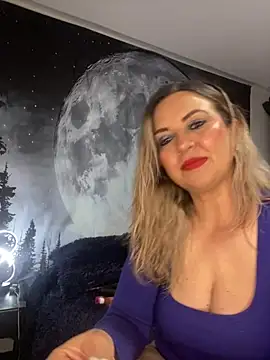 Snapshot of Azaahara_ chatting on 5, 7, 2026 Azaahara online show from 5, 7, 2026