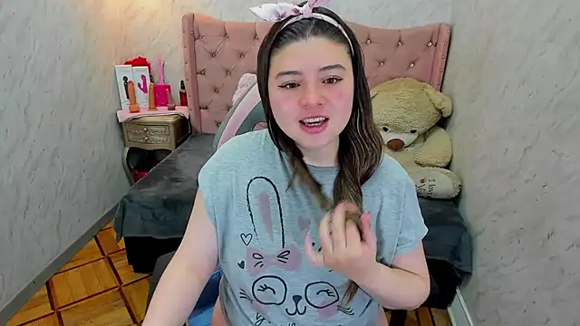 Lianngrace online show from 7, 4, 2026