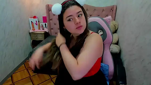 Lianngrace online show from 8, 11, 2025