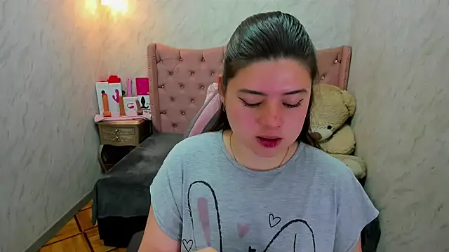 Lianngrace online show from 4, 11, 2025