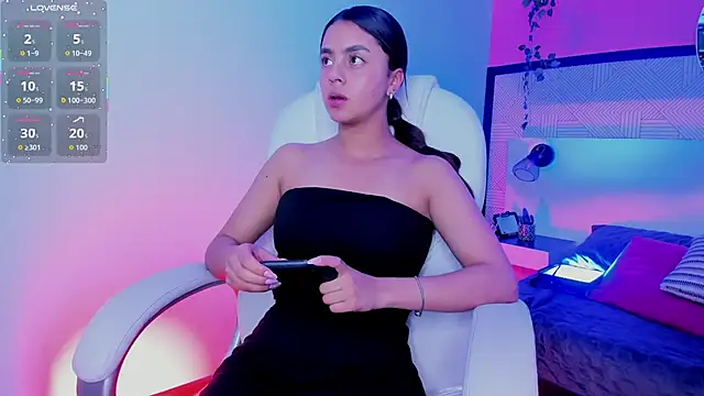 Bella walker  online show from 5, 2, 2026