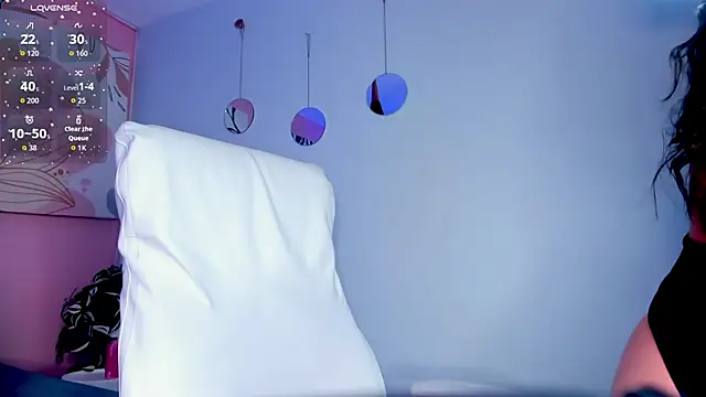 Bella walker  online show from 3, 10, 2025