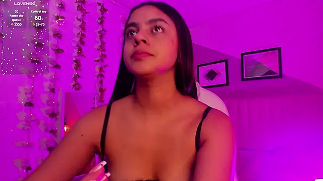 Bella walker  online show from 28, 11, 2025