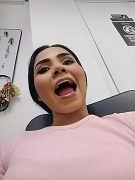 Natty roberts  online show from 27, 2, 2026