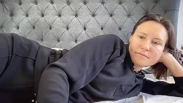 Snapshot of eatmypie69 chatting on 22, 9, 2025 eatmypie69 online show from 22, 9, 2025