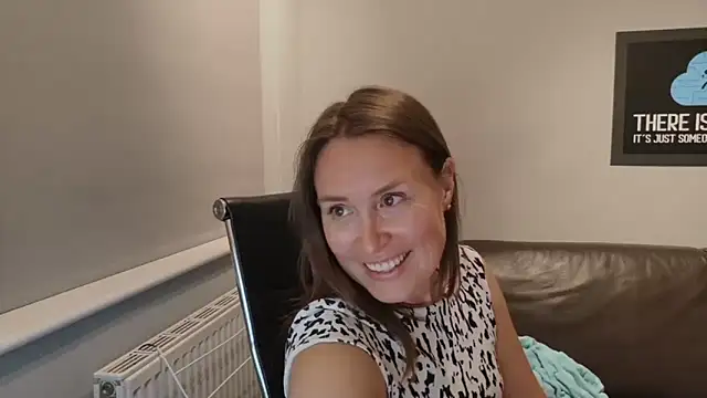 Snapshot of eatmypie69 chatting on 19, 6, 2026 eatmypie69 online show from 19, 6, 2026