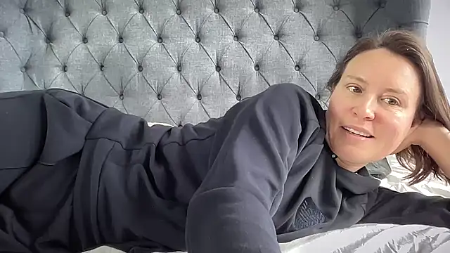 Snapshot of eatmypie69 chatting on 23, 9, 2025 eatmypie69 online show from 23, 9, 2025