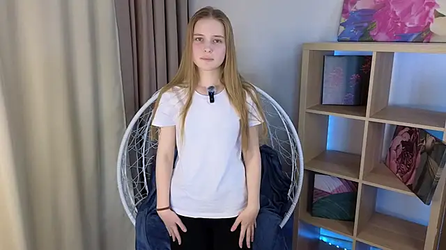 TaiteHankins online show from 18, 2, 2025