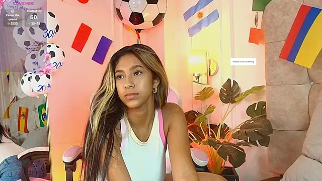 Snapshot of JasmineRoss_1 chatting on 4, 7, 2026 JasmineRoss 1 online show from 4, 7, 2026