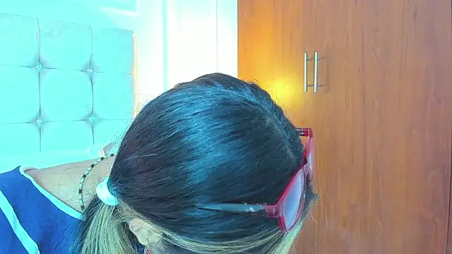 JasmineRoss 1 online show from 10, 9, 2025