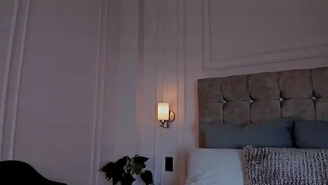 JasmineRoss 1 online show from 6, 11, 2025