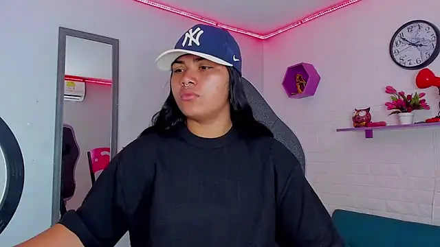 melany rouse18 online show from 1, 10, 2025