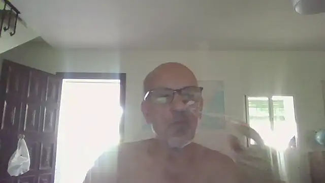 Snapshot of llopaco chatting on 8, 7, 2026 llopaco online show from 8, 7, 2026