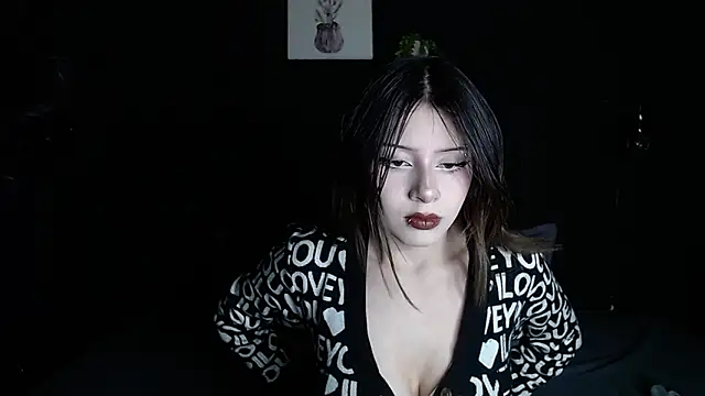 fyreandfox  online show from 24, 11, 2025