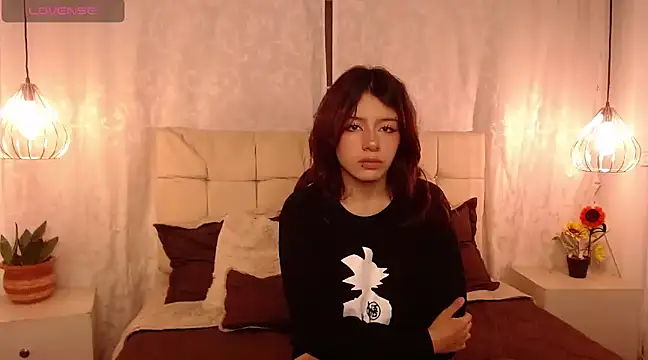 fyreandfox  online show from 20, 2, 2025