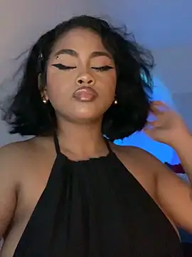 Snapshot of Dahiana_Giil chatting on 21, 10, 2025 Dahiana Giil online show from 21, 10, 2025