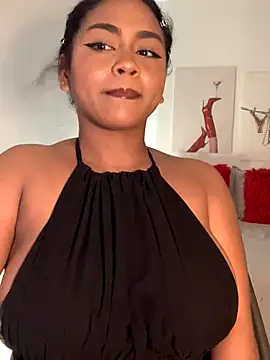 Snapshot of Dahiana_Giil chatting on 25, 11, 2025 Dahiana Giil online show from 25, 11, 2025