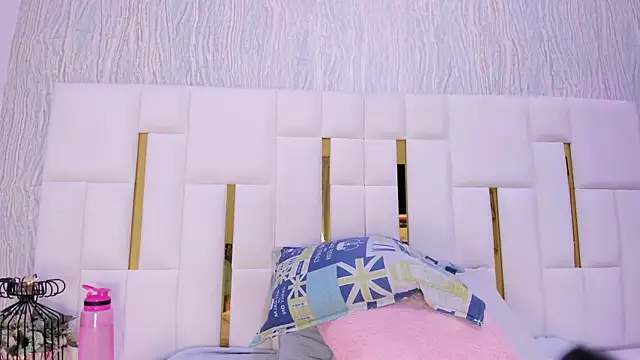 hillary uckerman  online show from 12, 1, 2026