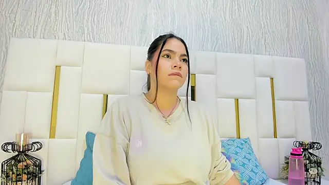 hillary uckerman  online show from 3, 11, 2025