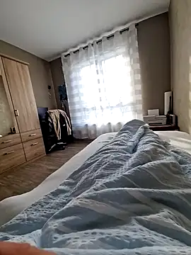 DerechteJunge online show from 22, 2, 2025