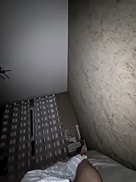 DerechteJunge online show from 24, 2, 2025