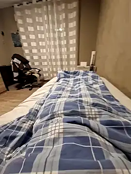 DerechteJunge online show from 16, 2, 2025