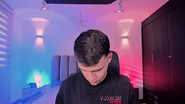 JacobRoberts1 online show from 31, 10, 2025