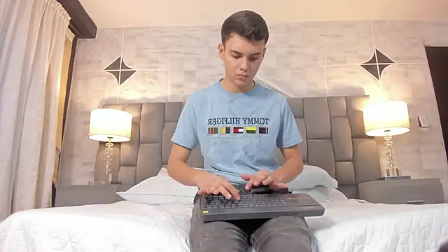 JacobRoberts1 online show from 28, 2, 2025