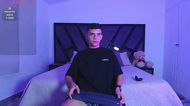 JacobRoberts1 online show from 20, 3, 2025