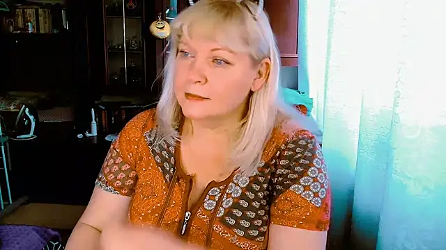 FlowerButterf online show from 15, 12, 2025