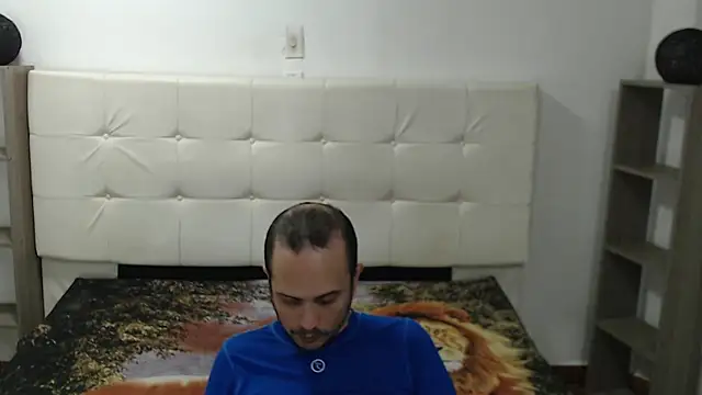 Snapshot of JhonTorres018 chatting on 19, 11, 2025 JhonTorres018 online show from 19, 11, 2025