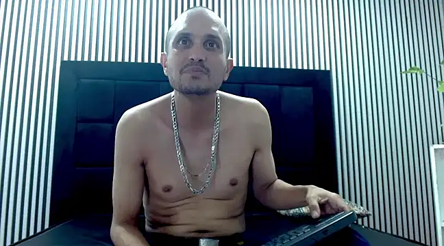 Snapshot of JhonTorres018 chatting on 18, 2, 2025 JhonTorres018 online show from 18, 2, 2025