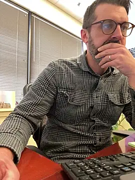 plaintreebull online show from 17, 2, 2026