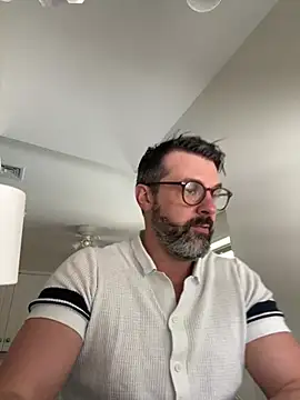 plaintreebull online show from 19, 2, 2026