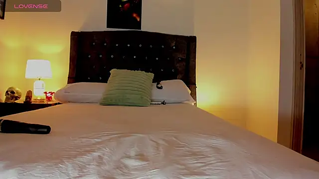 Skay Hot online show from 25, 9, 2025