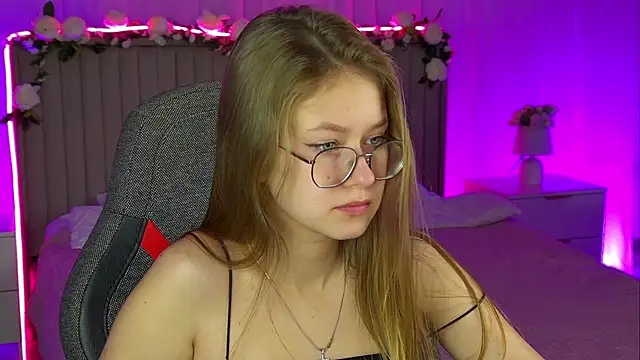 EveMundie online show from 6, 11, 2025