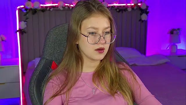 EveMundie online show from 8, 11, 2025