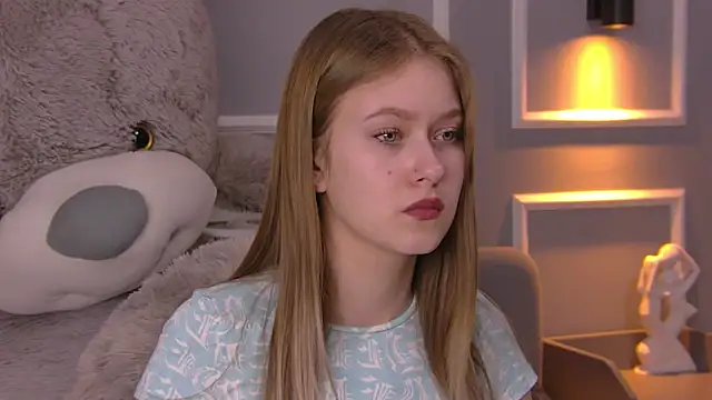 EveMundie online show from 4, 3, 2025