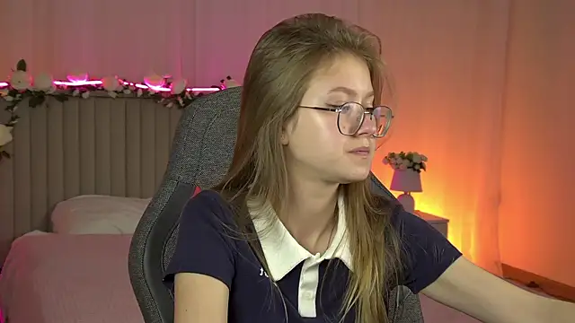 EveMundie online show from 2, 10, 2025