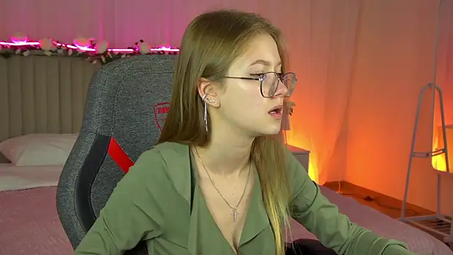 EveMundie online show from 26, 9, 2025