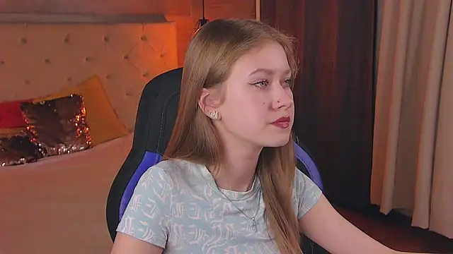 EveMundie online show from 12, 3, 2025