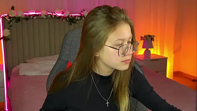 EveMundie online show from 3, 11, 2025