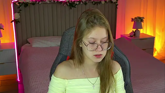 EveMundie online show from 27, 10, 2025