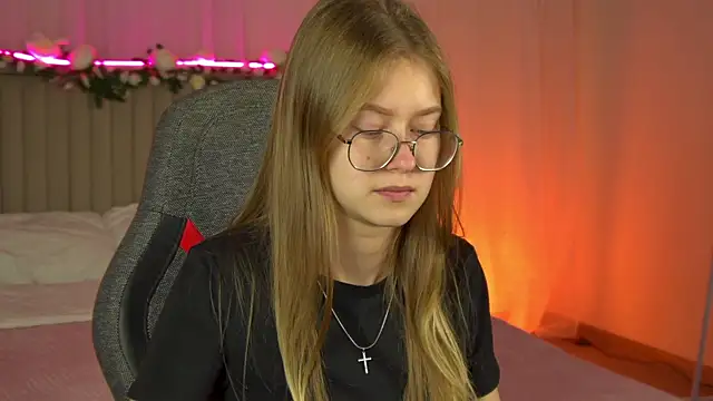 EveMundie online show from 25, 9, 2025